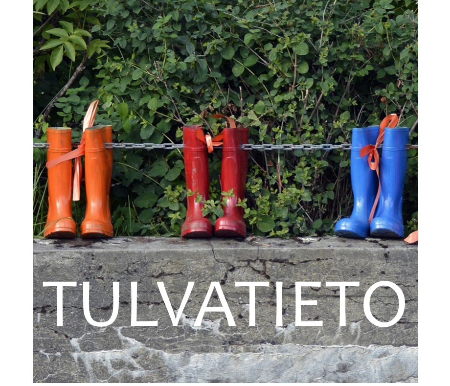 Tulvatieto kuva saappaista.
